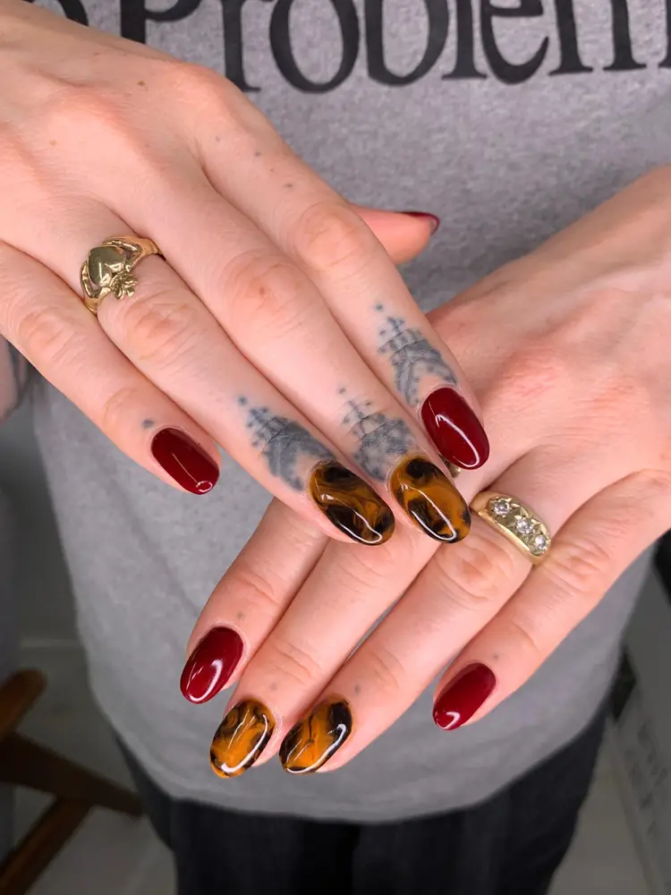 Nail art dos studios Dezstudio — exemplo 3