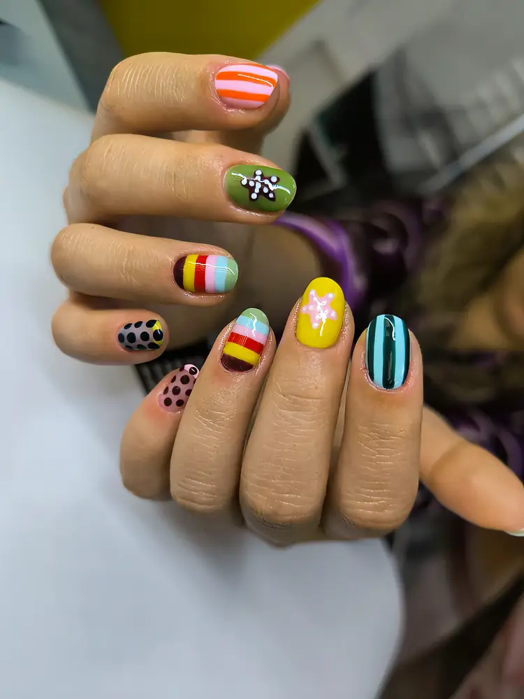 Nail art dos studios Dezstudio — exemplo 7