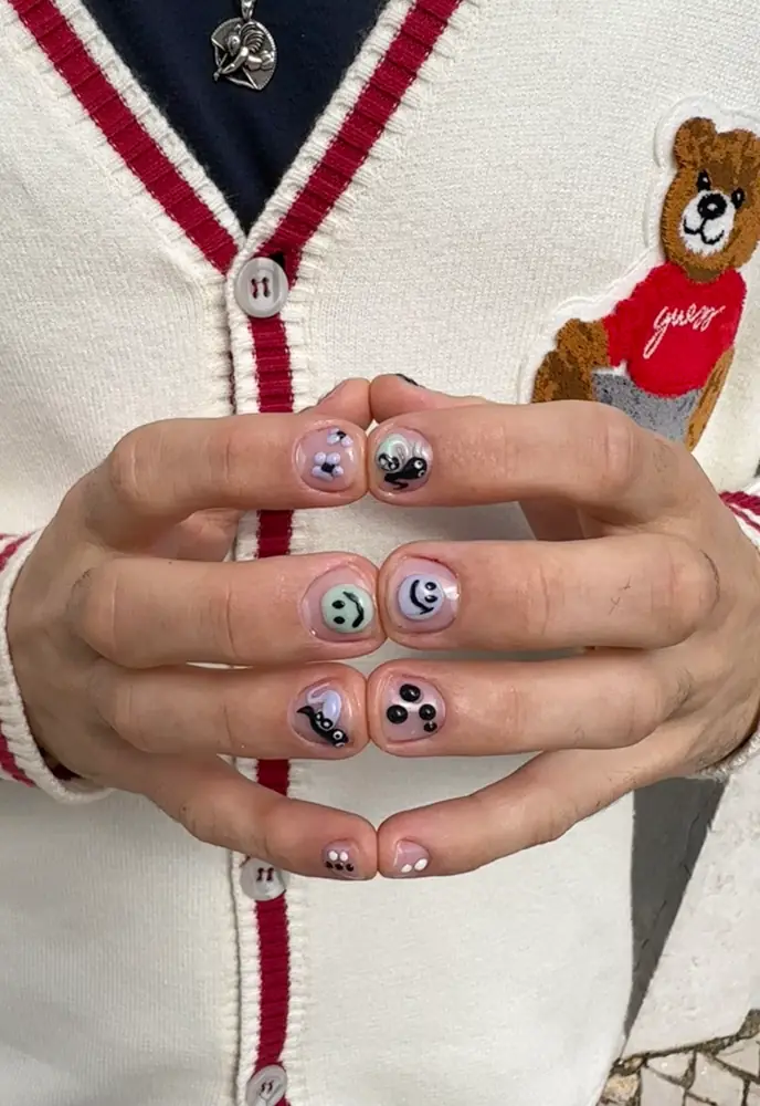 Nail art dos studios Dezstudio — exemplo 22